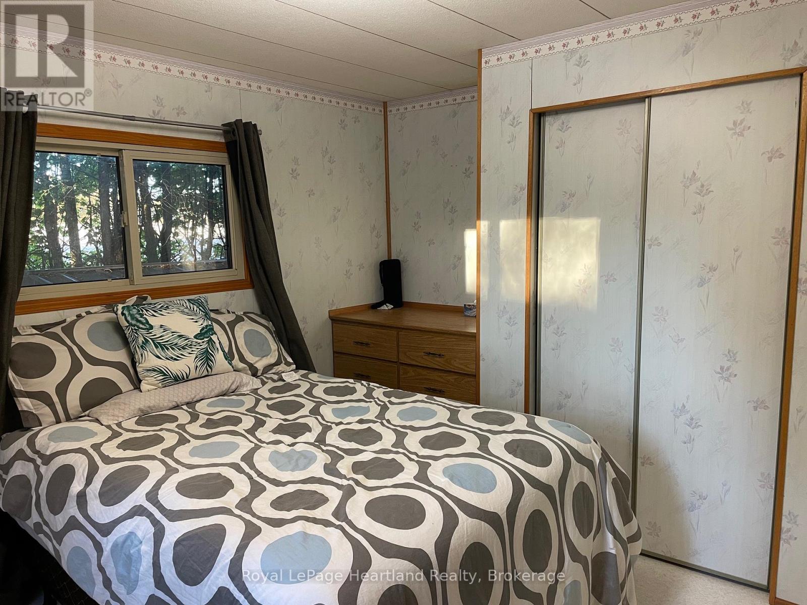 36 Sutton Drive, Ashfield-Colborne-Wawanosh, Ontario  N7A 3Y3 - Photo 6 - X11896559