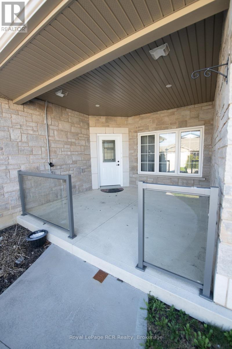 102 Broomer Crescent, Wellington North, Ontario  N0G 2L4 - Photo 14 - X11913097