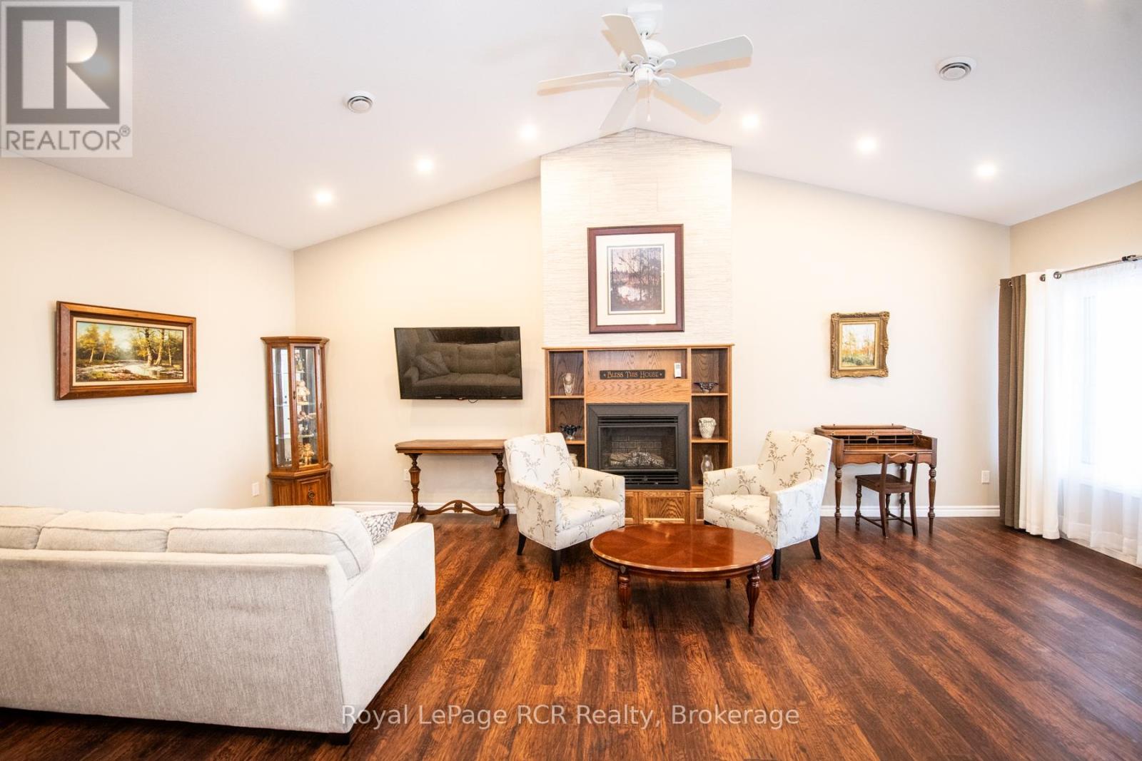 102 Broomer Crescent, Wellington North, Ontario  N0G 2L4 - Photo 17 - X11913097