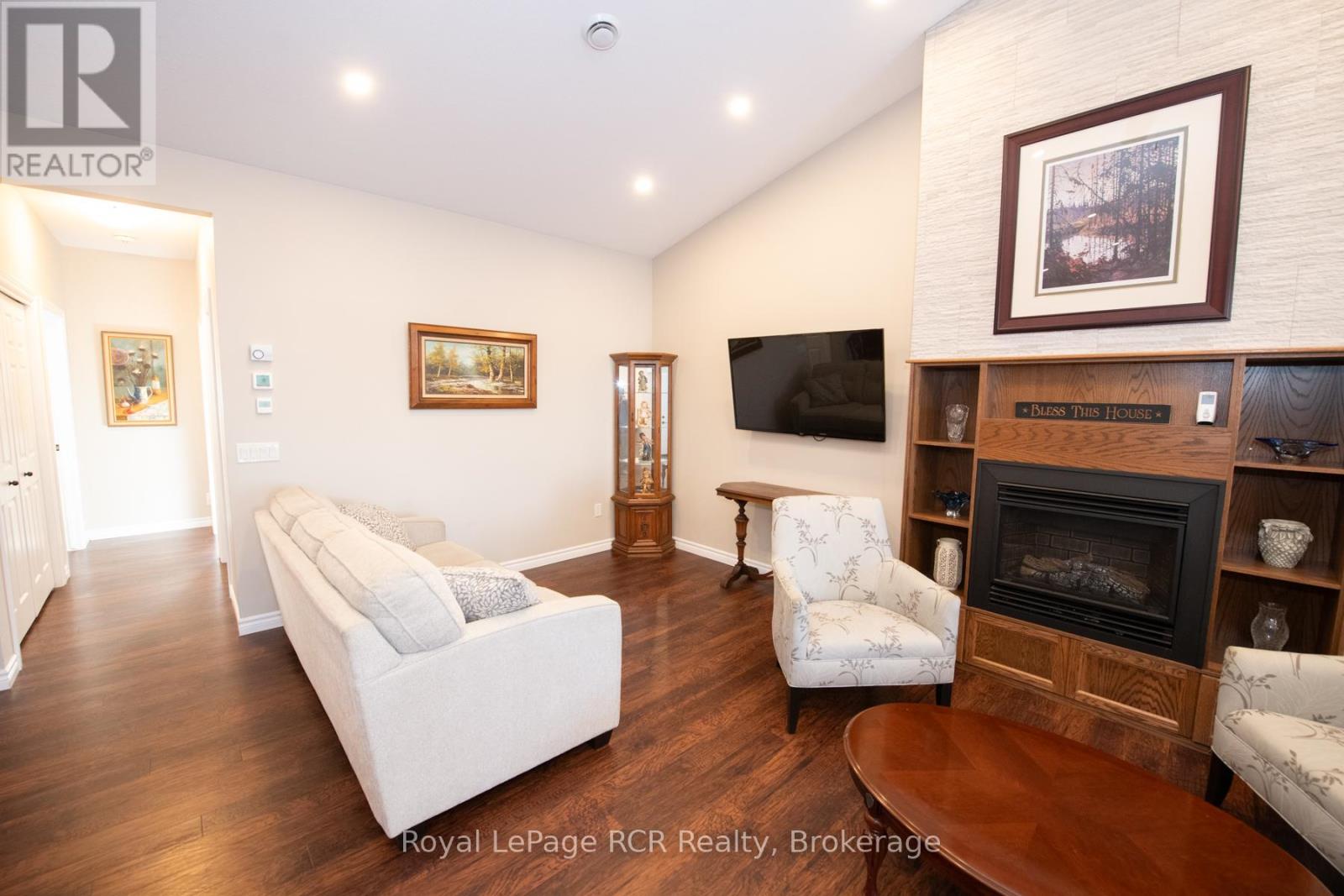 102 Broomer Crescent, Wellington North, Ontario  N0G 2L4 - Photo 18 - X11913097