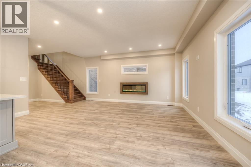 63 Weymouth Street, Elmira, Ontario  N3B 0E4 - Photo 4 - 40688457