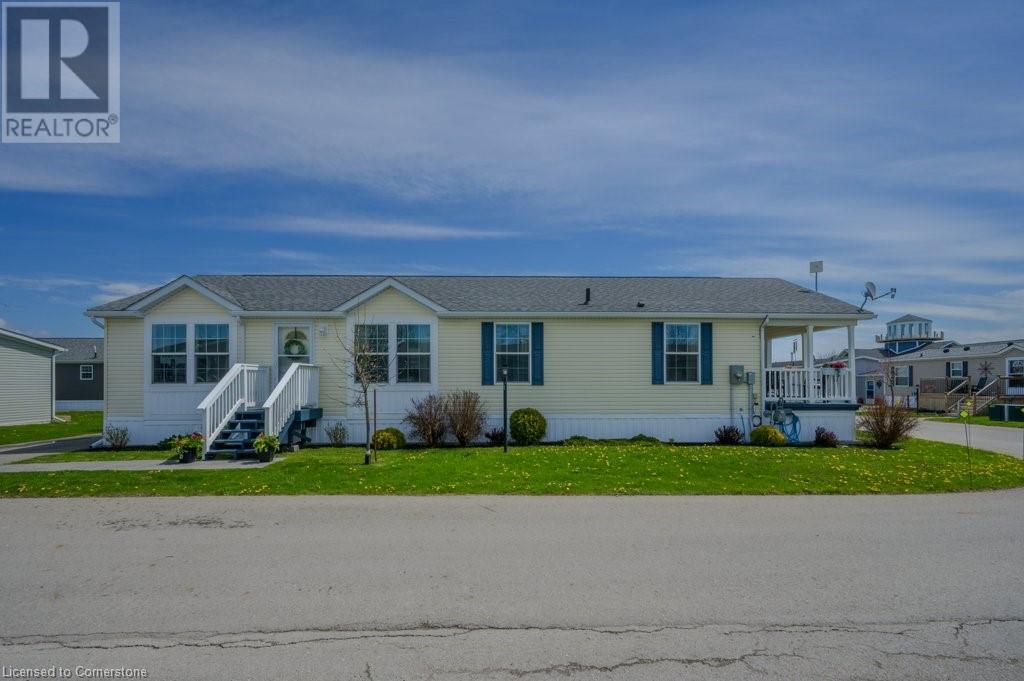 4 CRICKLEWOOD Crescent, Nanticoke, Ontario