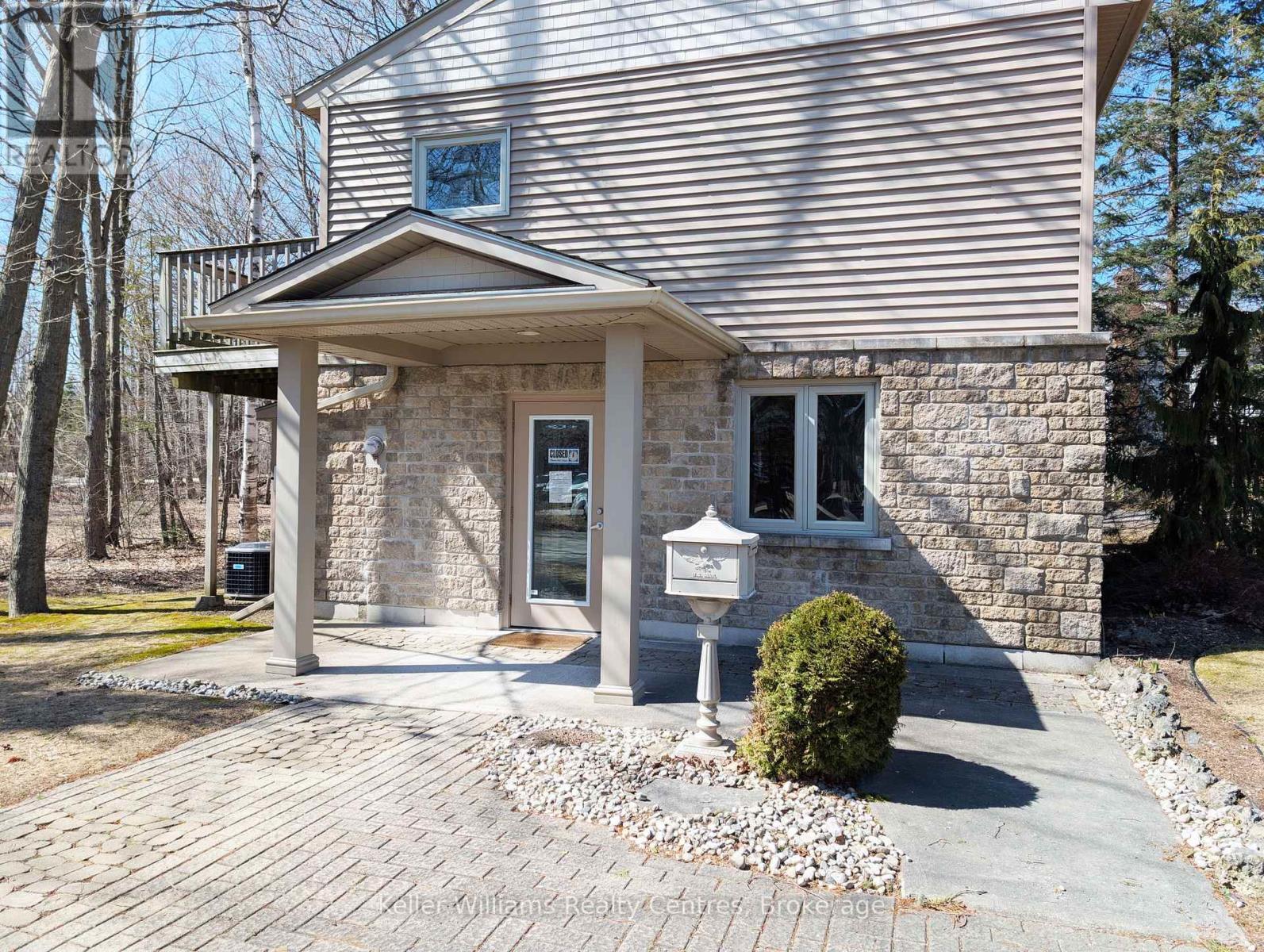 660 Main Street, South Bruce Peninsula, Ontario  N0H 2T0 - Photo 1 - X11932268