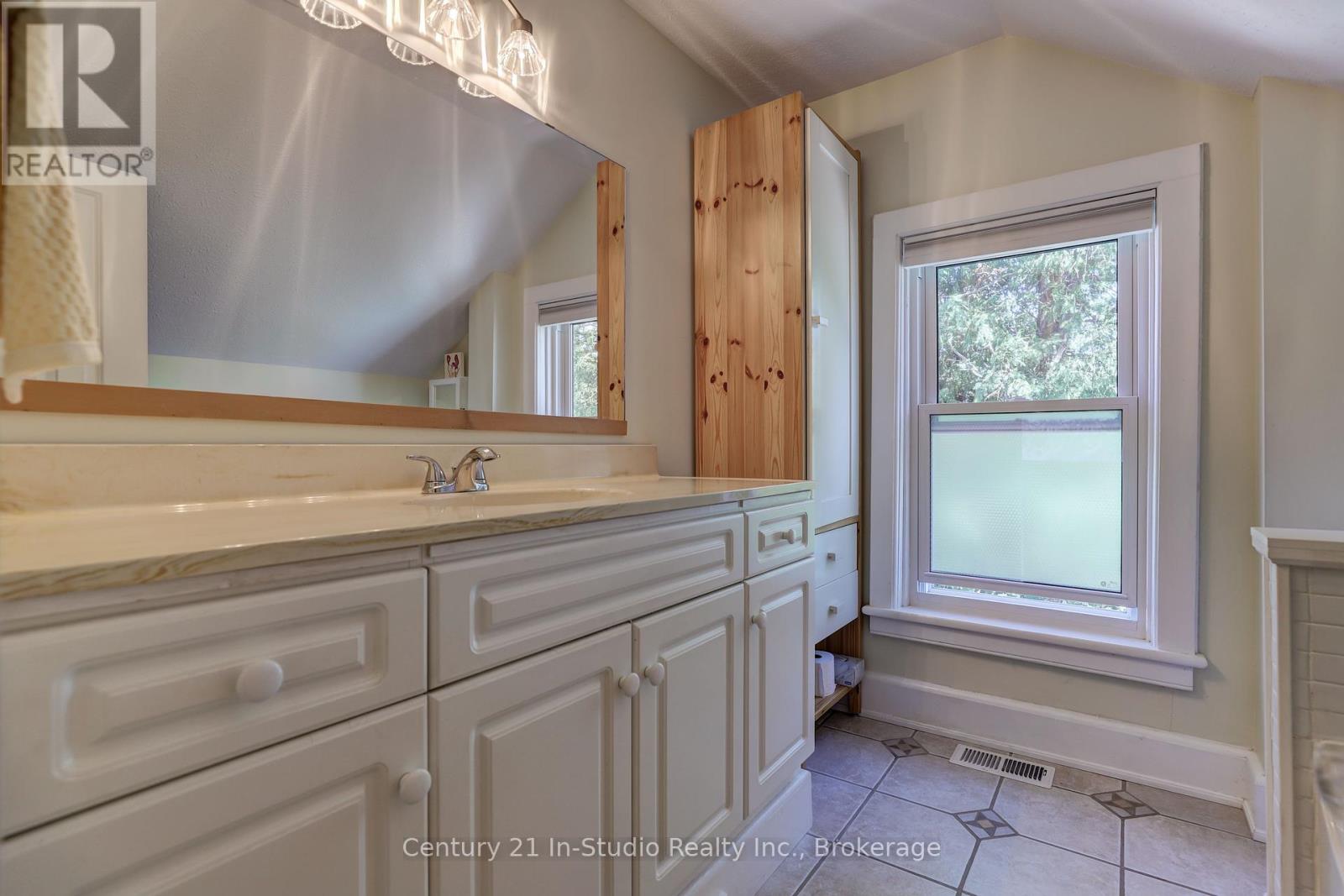 220 Belcher Lane, Saugeen Shores, Ontario  N0H 2L0 - Photo 22 - X11933234