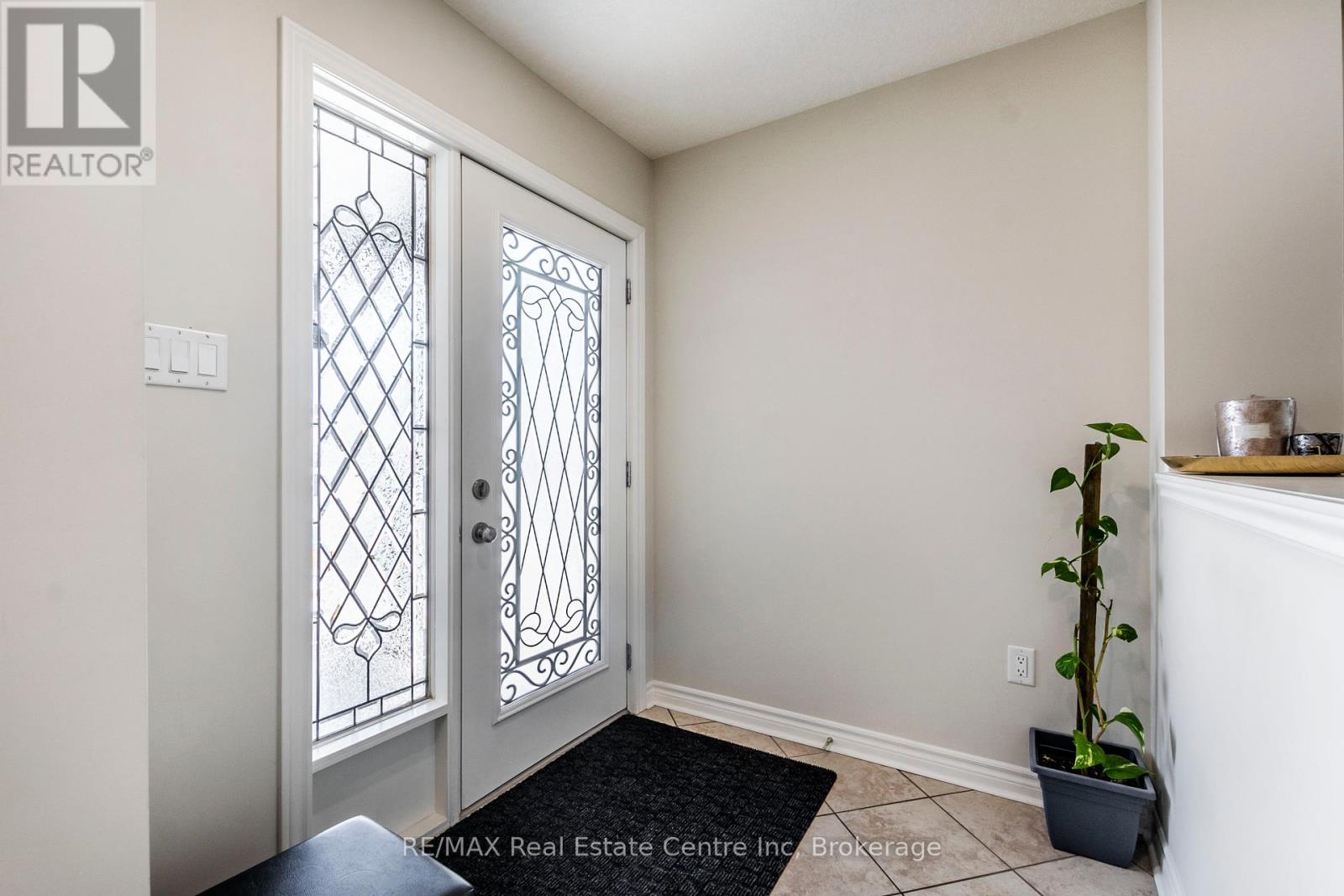 78 Laughland Lane, Guelph, Ontario  N1C 0C6 - Photo 5 - X11944762