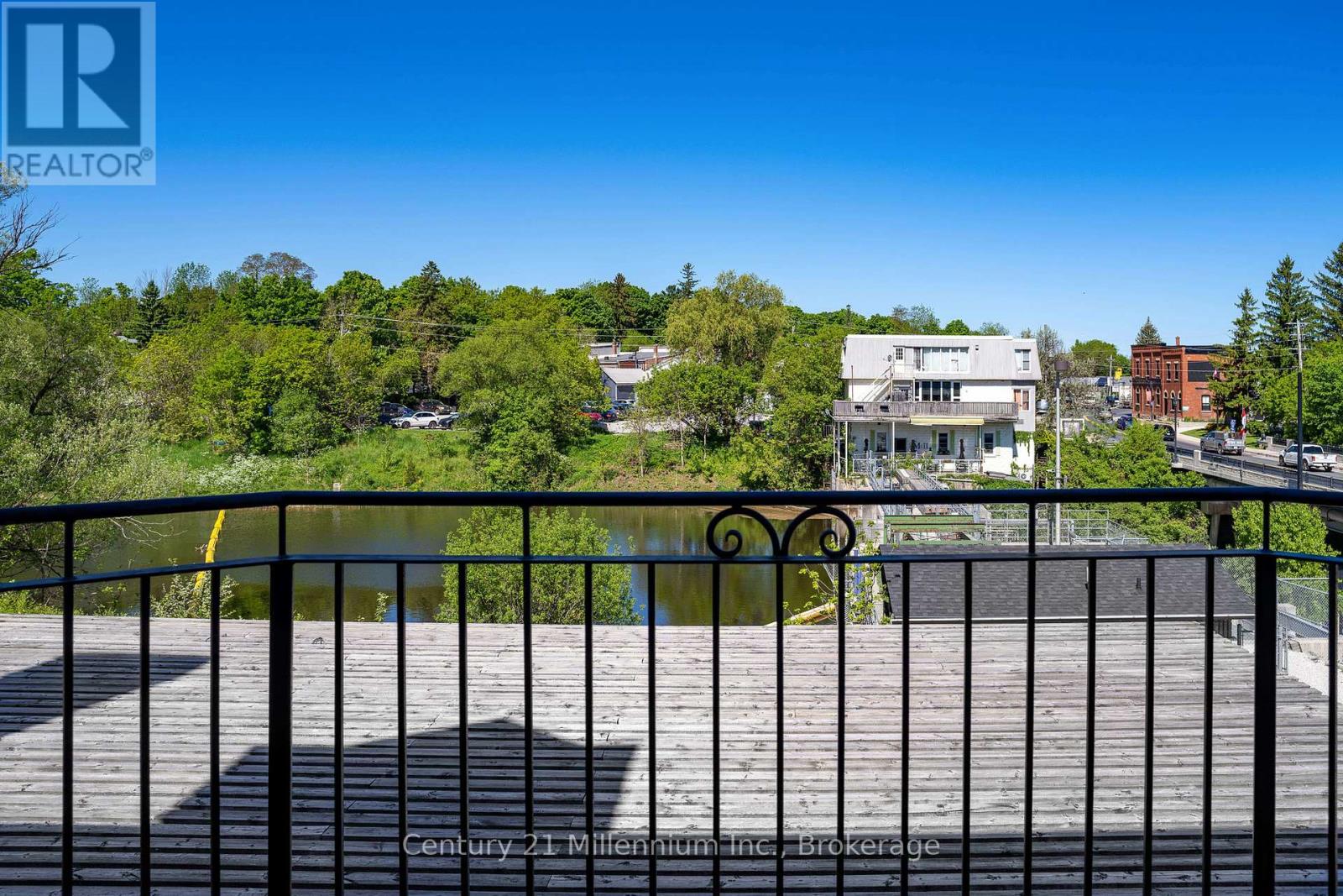 27 Bridge Street, Blue Mountains, Ontario  N0H 2P0 - Photo 3 - X11945740