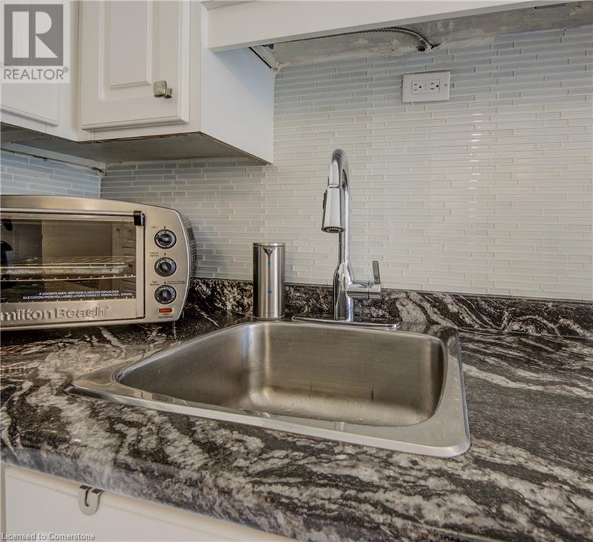 121 University Avenue E Unit# 43, Waterloo, Ontario  N2J 4J1 - Photo 13 - 40684699