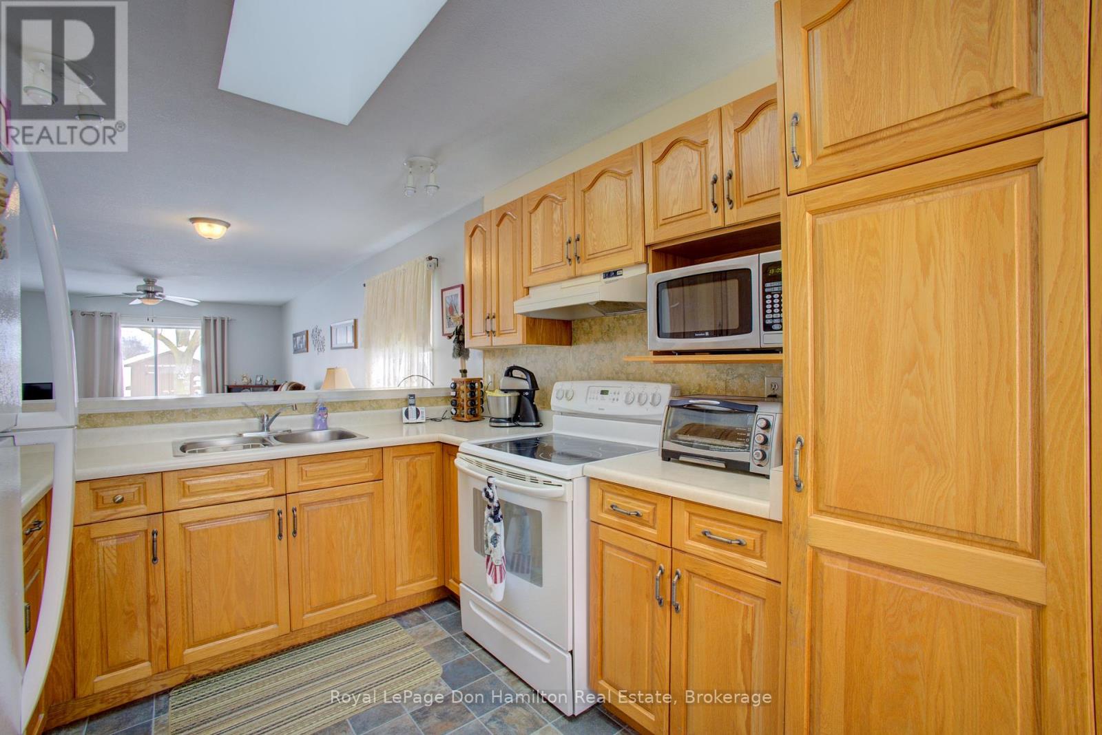 101 Meadowview Lane S, North Perth, Ontario  N4W 3G8 - Photo 8 - X11949282