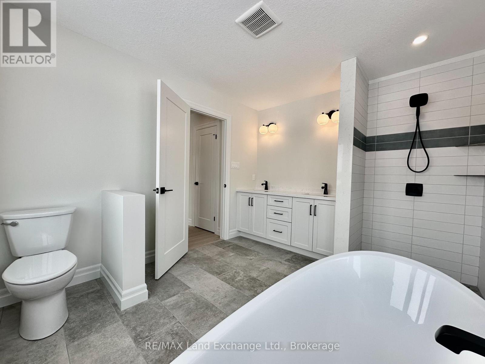 99 Inverness Street N, Kincardine, Ontario  N2Z 1J4 - Photo 18 - X11949831