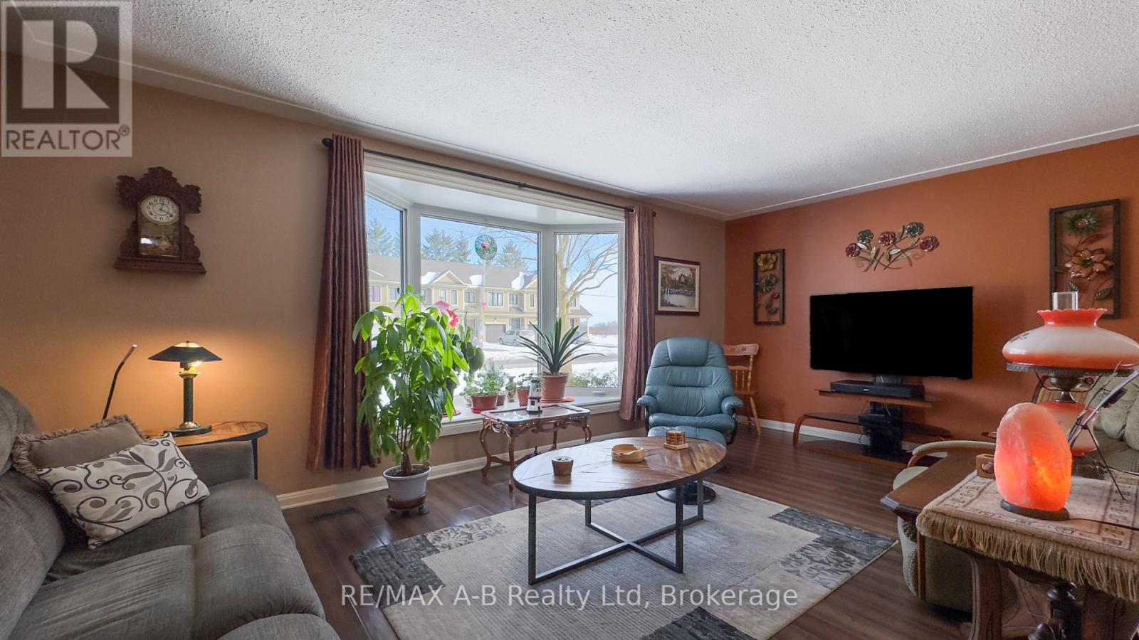 101 Middleton Street, Zorra, Ontario  N0M 2M0 - Photo 11 - X11949401