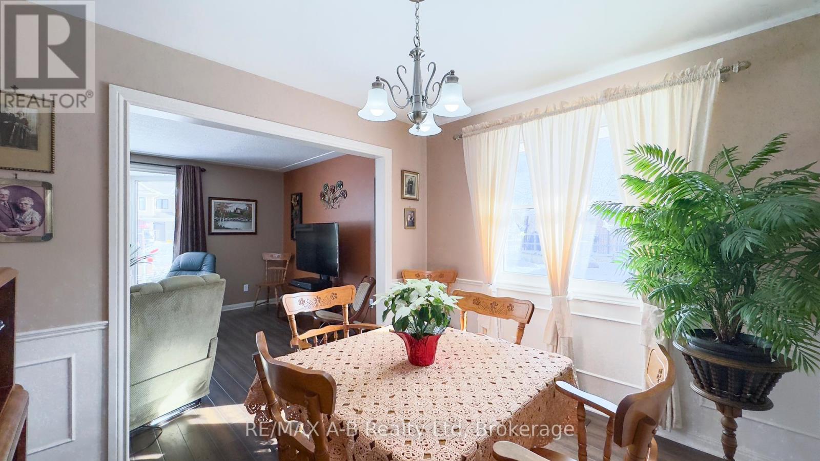101 Middleton Street, Zorra, Ontario  N0M 2M0 - Photo 14 - X11949401