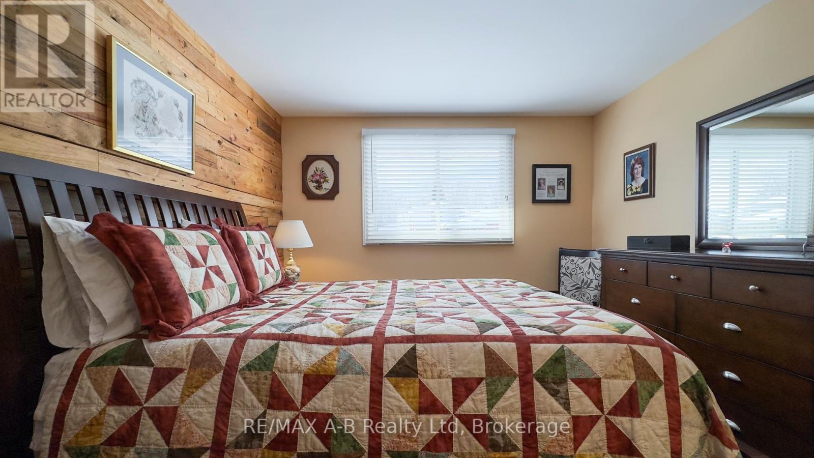 101 Middleton Street, Zorra, Ontario  N0M 2M0 - Photo 20 - X11949401