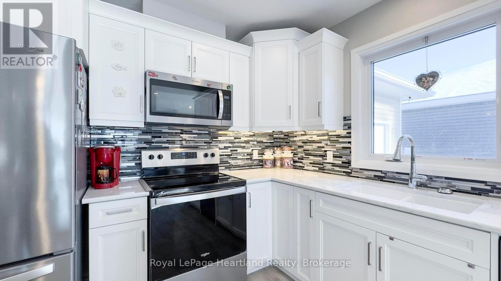 273 Lake Breeze Drive, Ashfield-Colborne-Wawanosh, Ontario  N7A 3Y3 - Photo 11 - X11953007