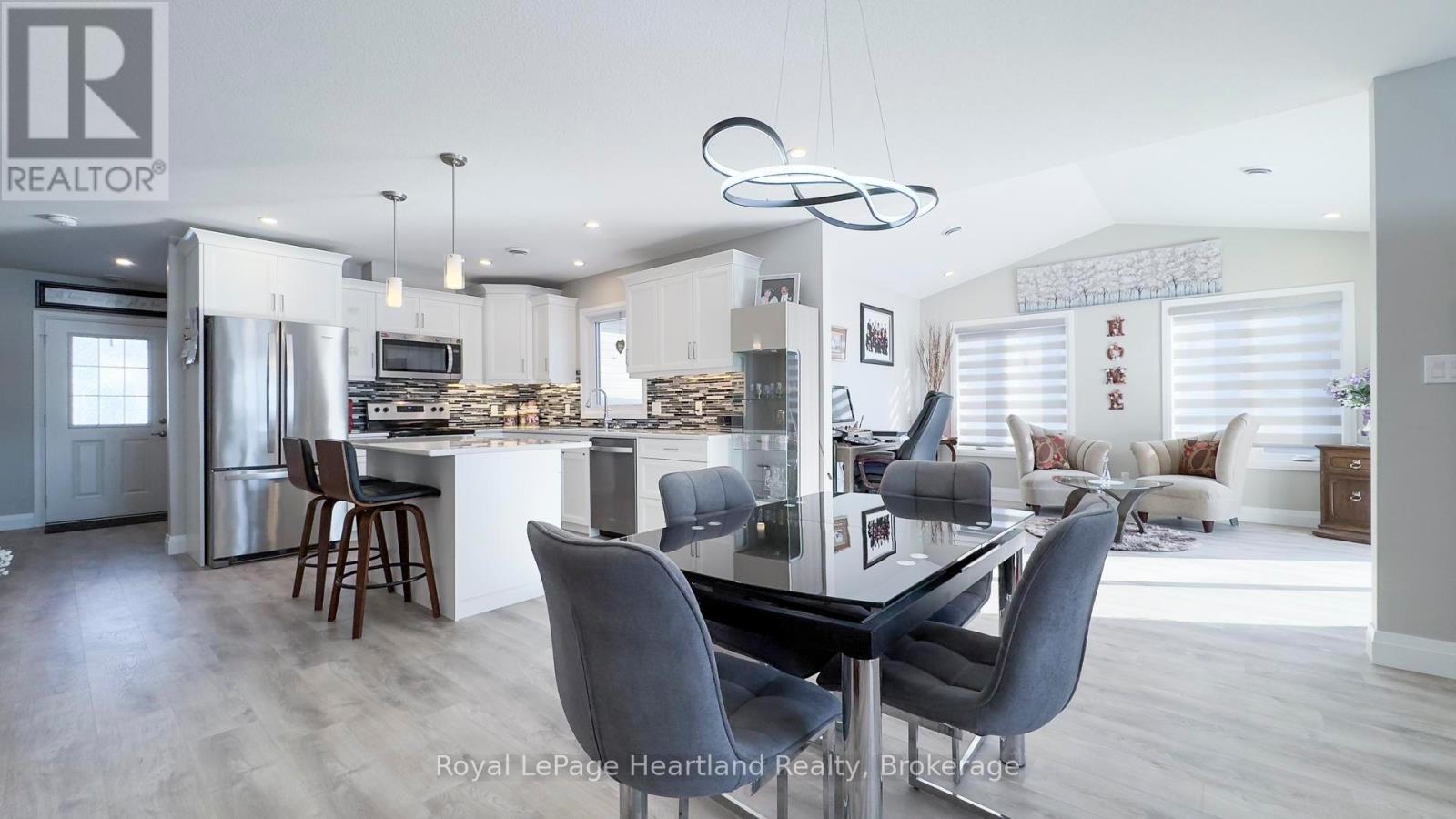 273 Lake Breeze Drive, Ashfield-Colborne-Wawanosh, Ontario  N7A 3Y3 - Photo 15 - X11953007