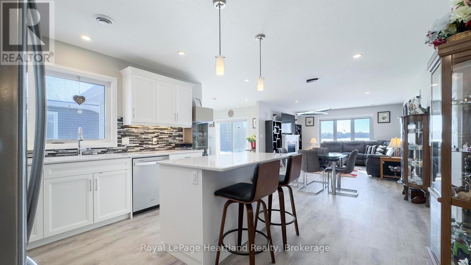 273 Lake Breeze Drive, Ashfield-Colborne-Wawanosh, Ontario  N7A 3Y3 - Photo 3 - X11953007
