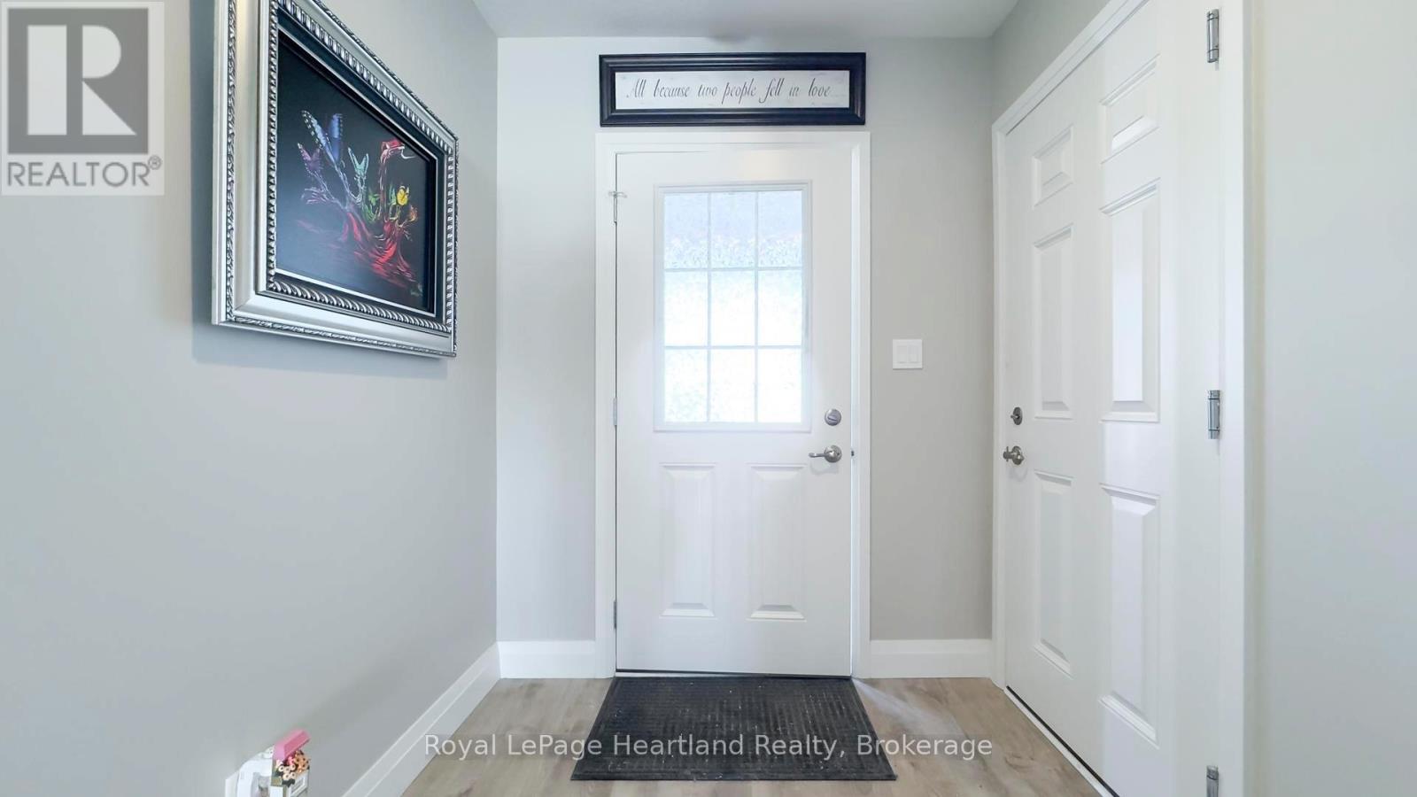 273 Lake Breeze Drive, Ashfield-Colborne-Wawanosh, Ontario  N7A 3Y3 - Photo 5 - X11953007