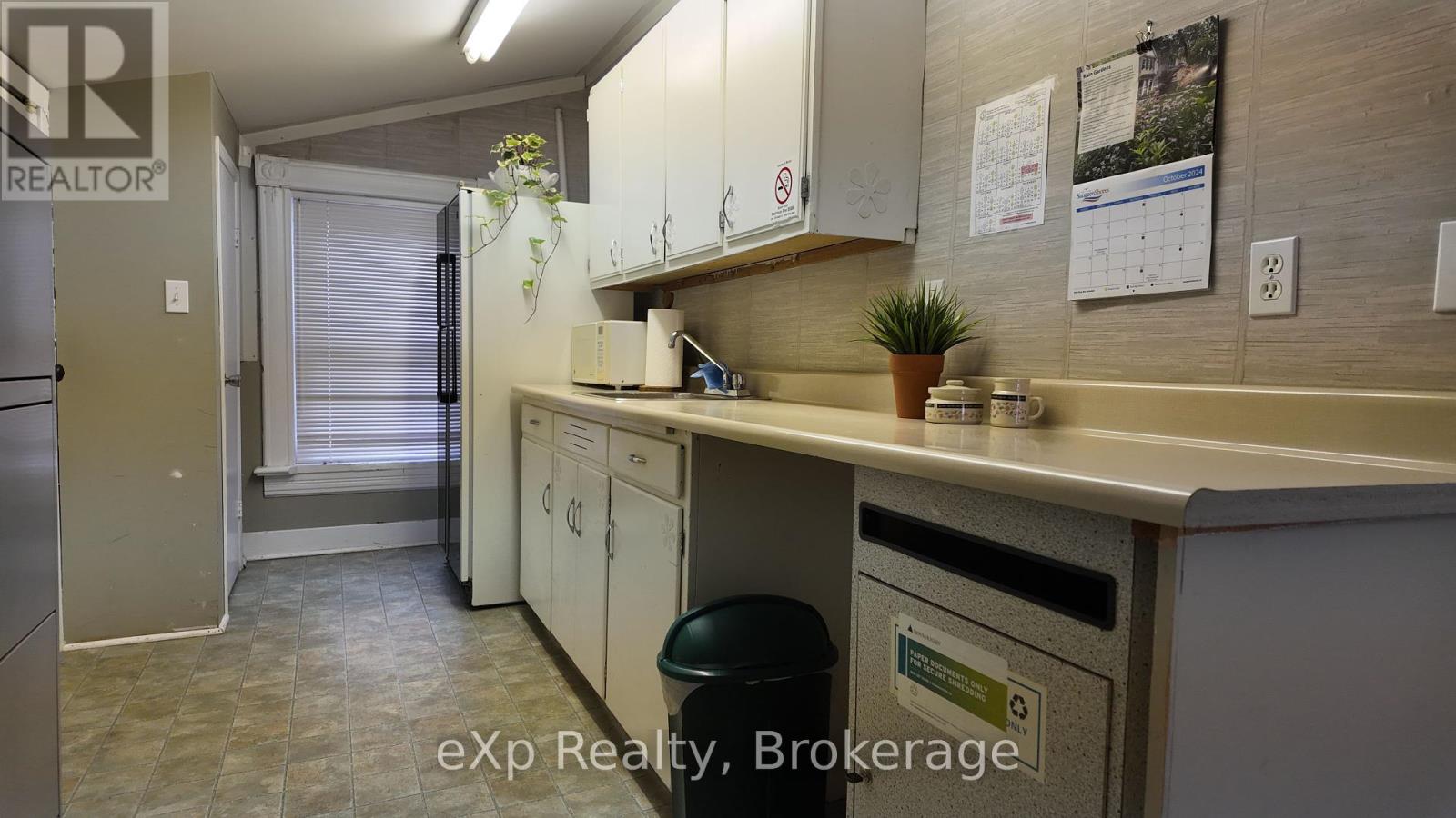 21 Grosvenor Street N, Saugeen Shores, Ontario  N0H 2L0 - Photo 11 - X11953328