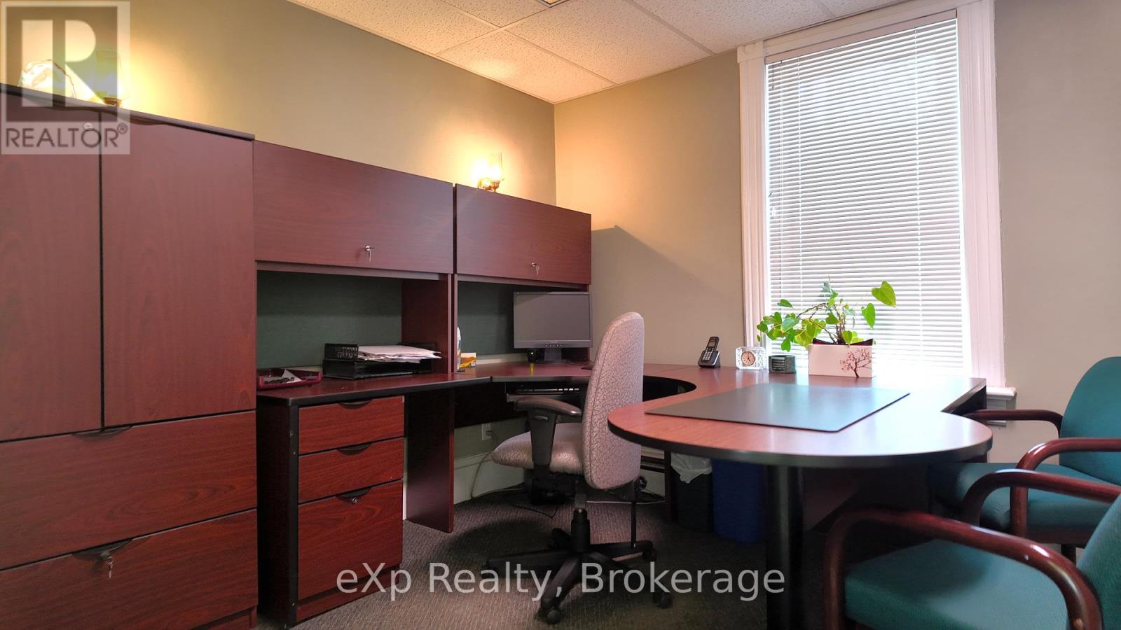 21 Grosvenor Street N, Saugeen Shores, Ontario  N0H 2L0 - Photo 8 - X11953328