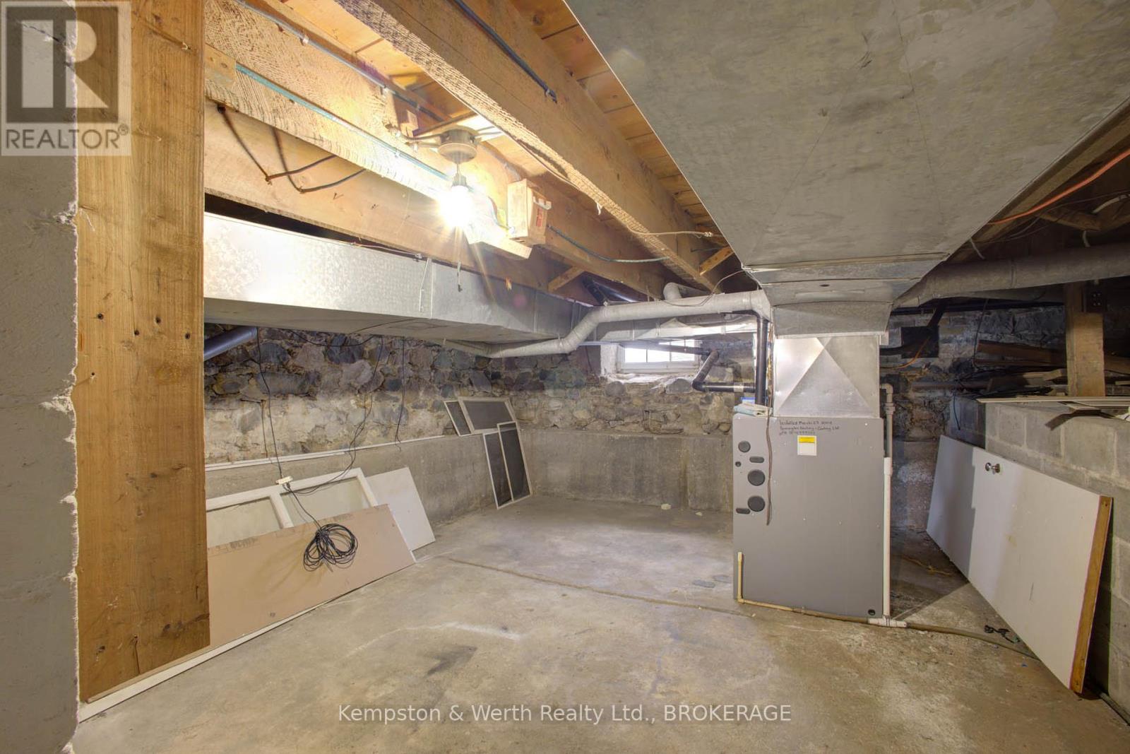 34 Queen Street W, Huron East, Ontario  N0G 1H0 - Photo 30 - X11931400