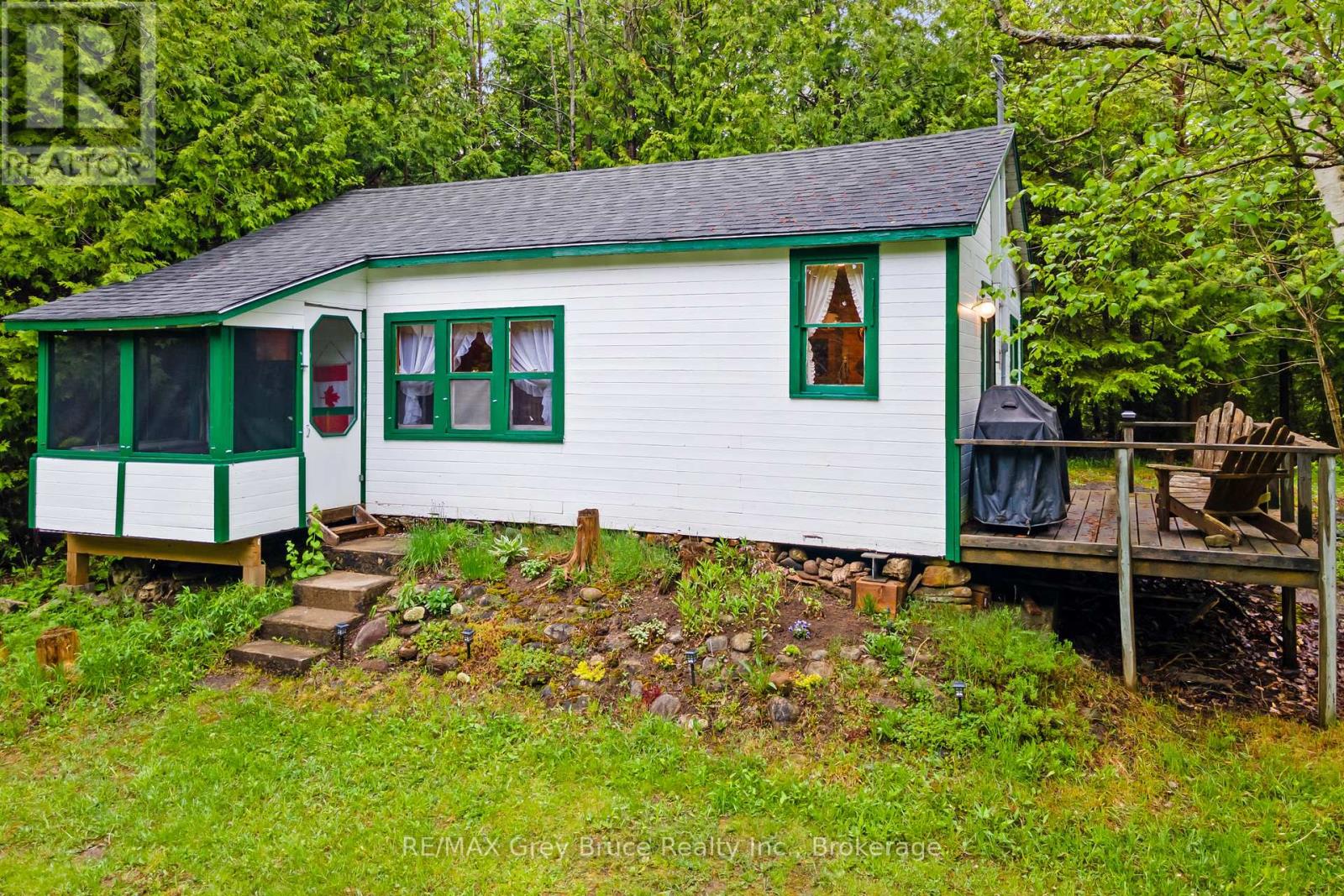 6726 Highway 6, Northern Bruce Peninsula, Ontario  N0H 2R0 - Photo 1 - X11955886