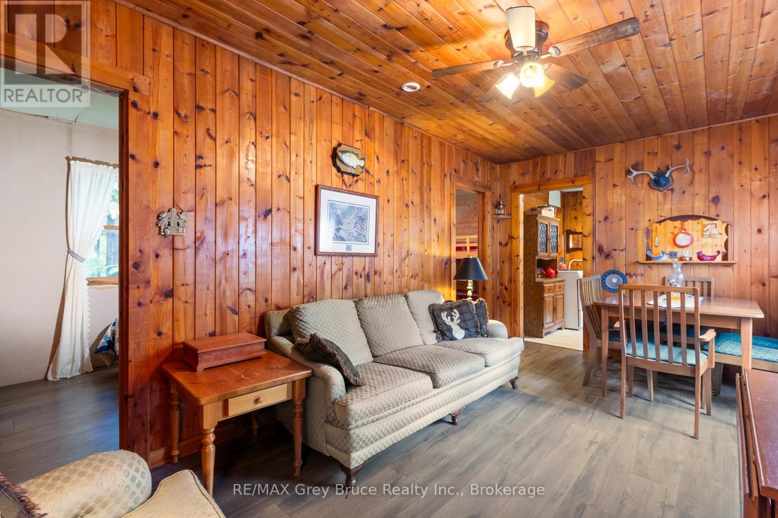 6726 Highway 6, Northern Bruce Peninsula, Ontario  N0H 2R0 - Photo 14 - X11955886