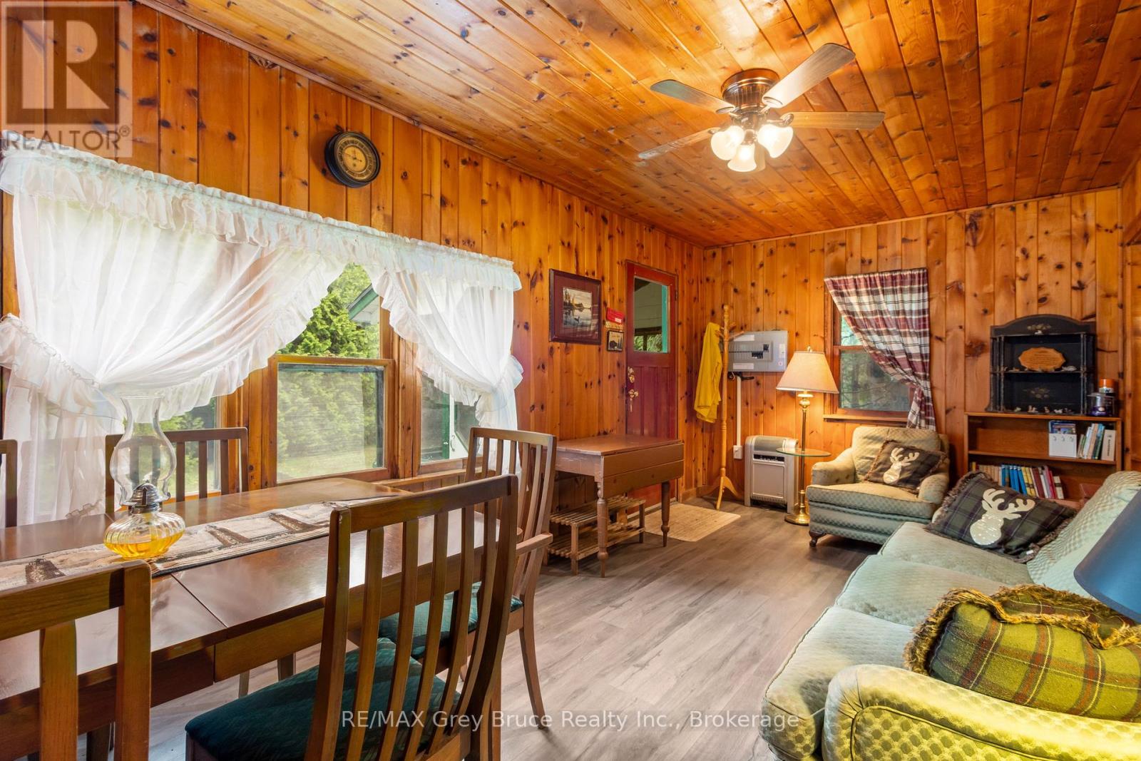 6726 Highway 6, Northern Bruce Peninsula, Ontario  N0H 2R0 - Photo 16 - X11955886