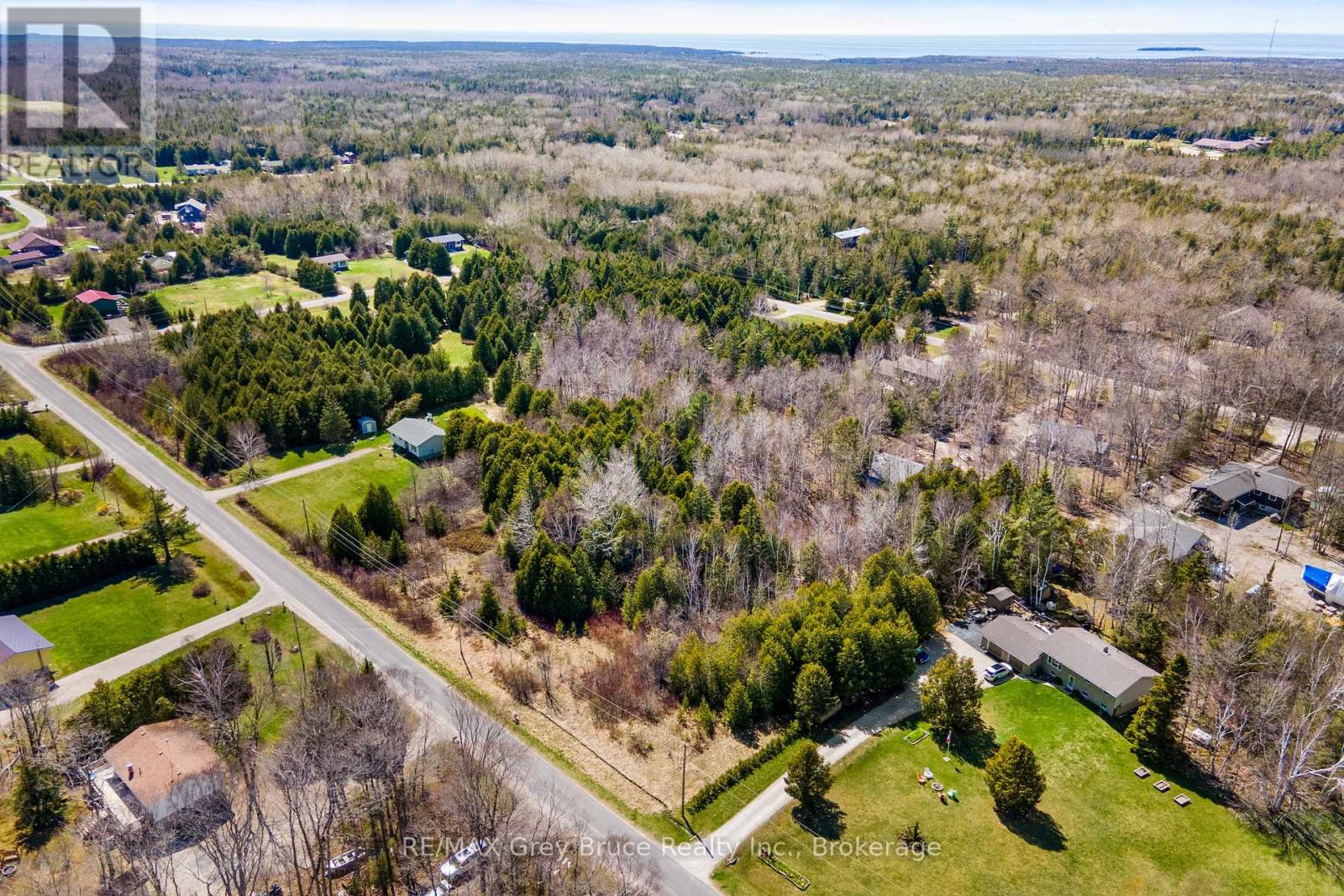 57 Maple Golf Crescent, Northern Bruce Peninsula, Ontario  N0H 2R0 - Photo 18 - X11956564