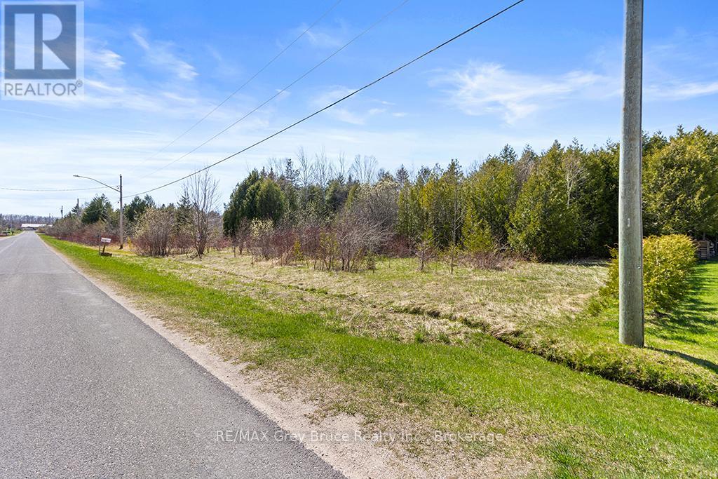 57 Maple Golf Crescent, Northern Bruce Peninsula, Ontario  N0H 2R0 - Photo 30 - X11956564