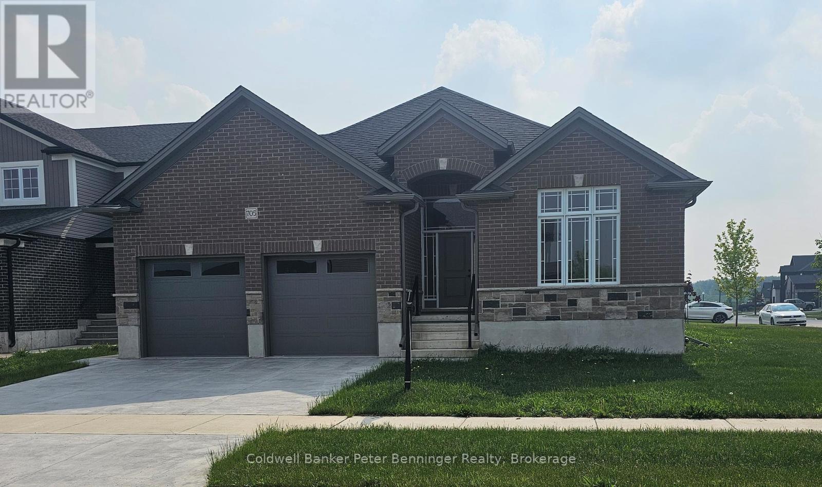 705 Hollinger Drive, North Perth, Ontario  N4W 3V2 - Photo 1 - X11958347