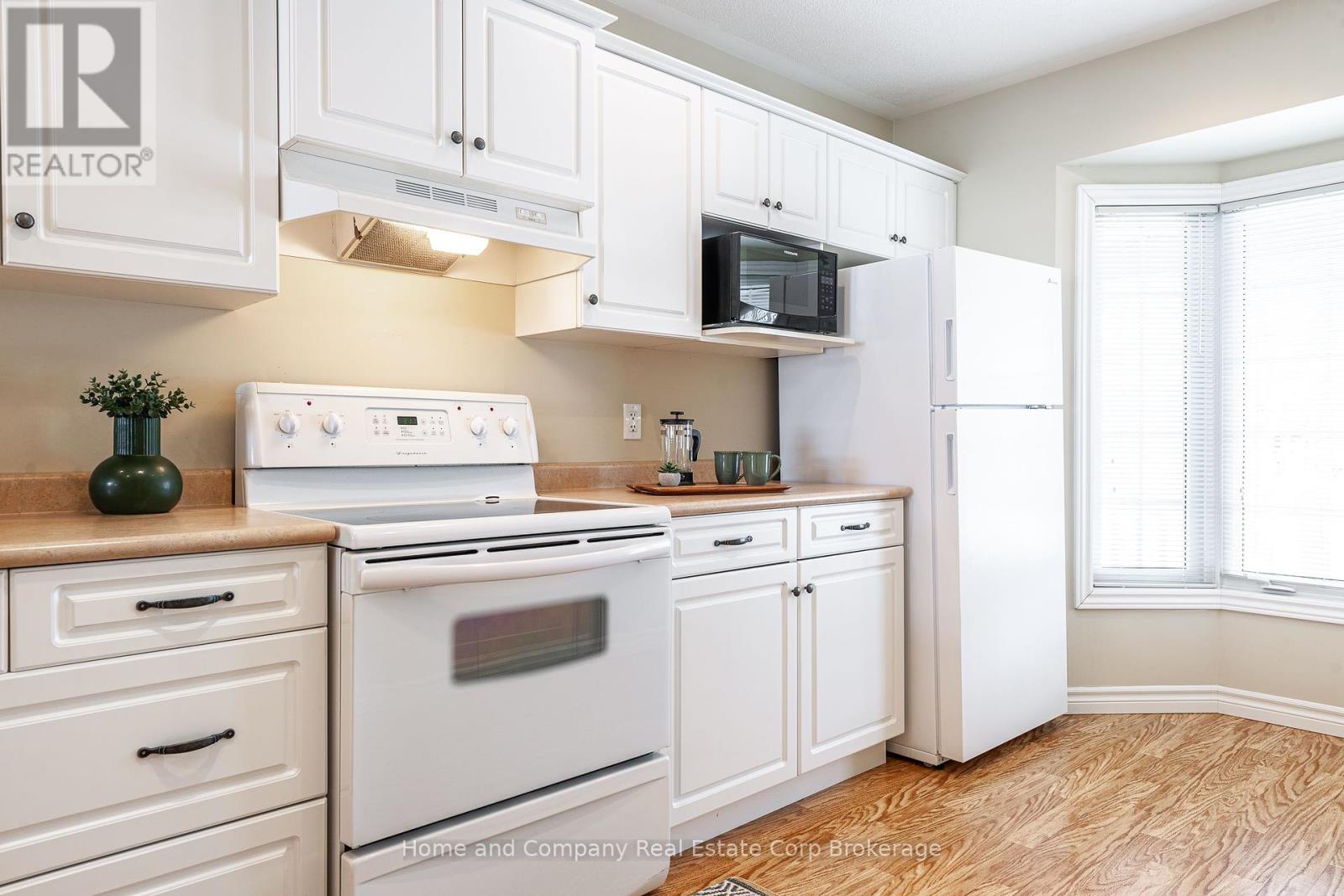 6 - 480 Douglas Street, Stratford, Ontario  N5A 8A8 - Photo 5 - X11959699