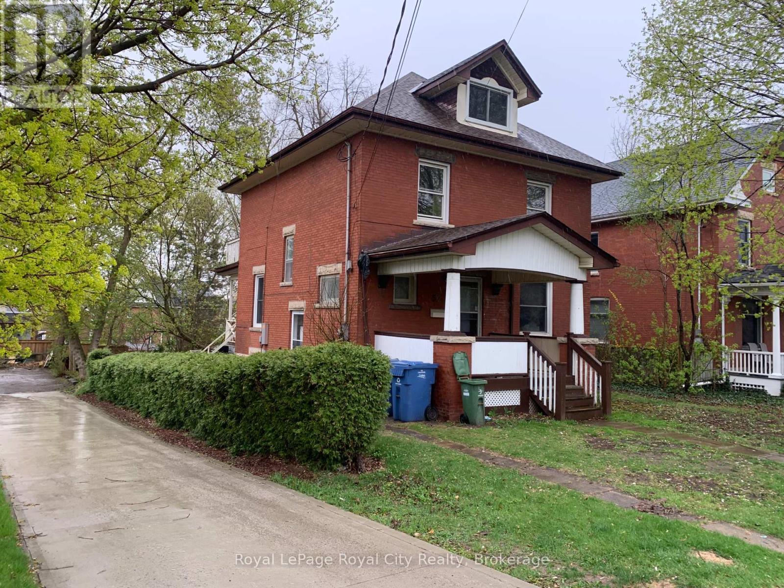 52 WATERLOO AVENUE, Guelph, Ontario