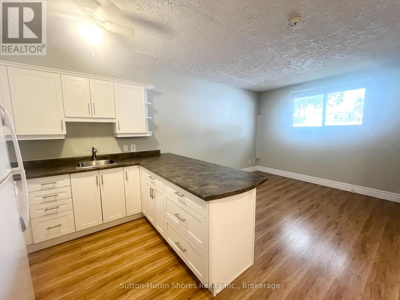 114 - 229 Adelaide Street, Saugeen Shores, Ontario  N0H 2L0 - Photo 4 - X11973206