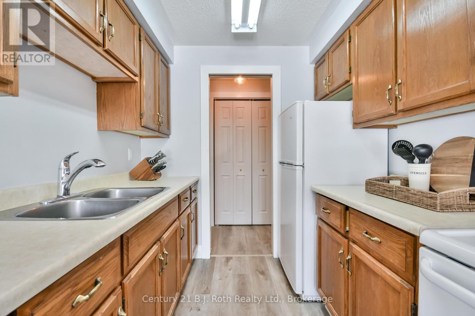 21 - 155 Church Street, Penetanguishene, Ontario  L9M 1E4 - Photo 6 - S11977030