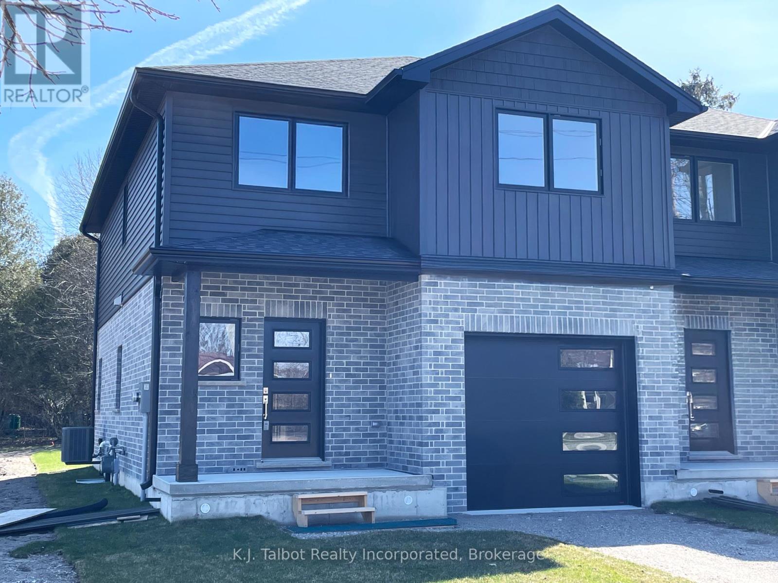 201 South Street, Goderich, Ontario  N7A 3M2 - Photo 1 - X11977289