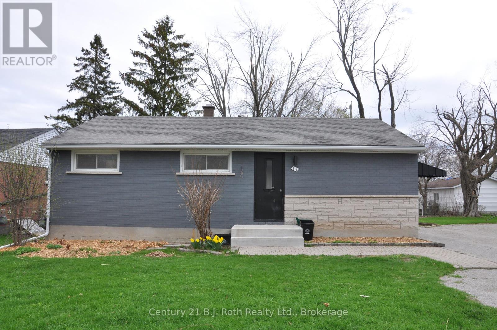 311 James Street E, Orillia, Ontario  L3V 1M4 - Photo 1 - S11977924