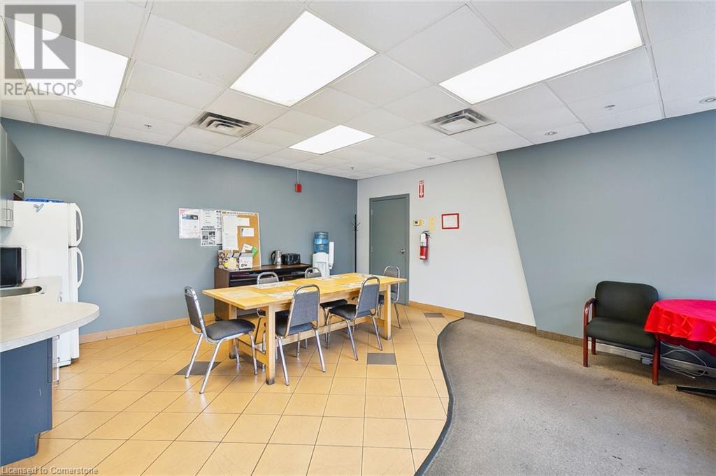 1141 King Road Unit# 1, Burlington, Ontario  L7T 0B4 - Photo 5 - 40699556