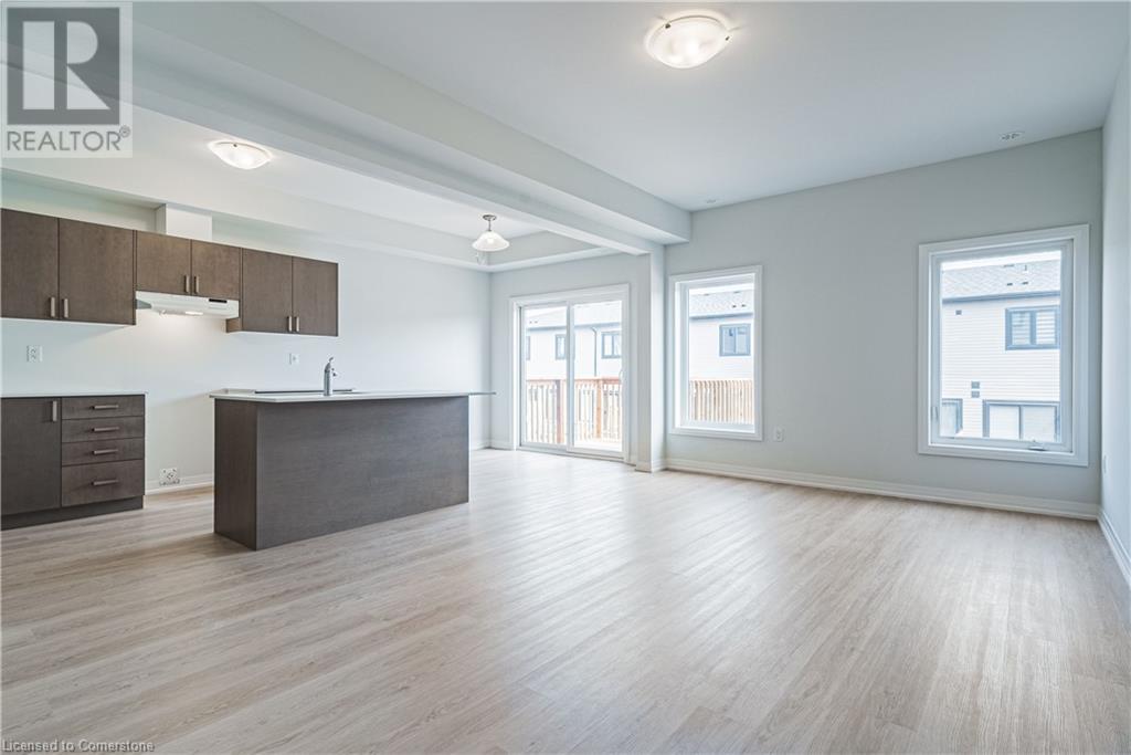 155 Equestrian Way Unit# 69, Cambridge, Ontario  N3E 0E8 - Photo 2 - 40700452