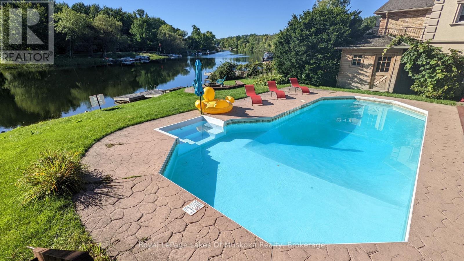 1815 Peninsula Point Road, Severn, Ontario  P0E 1N0 - Photo 1 - S11985056