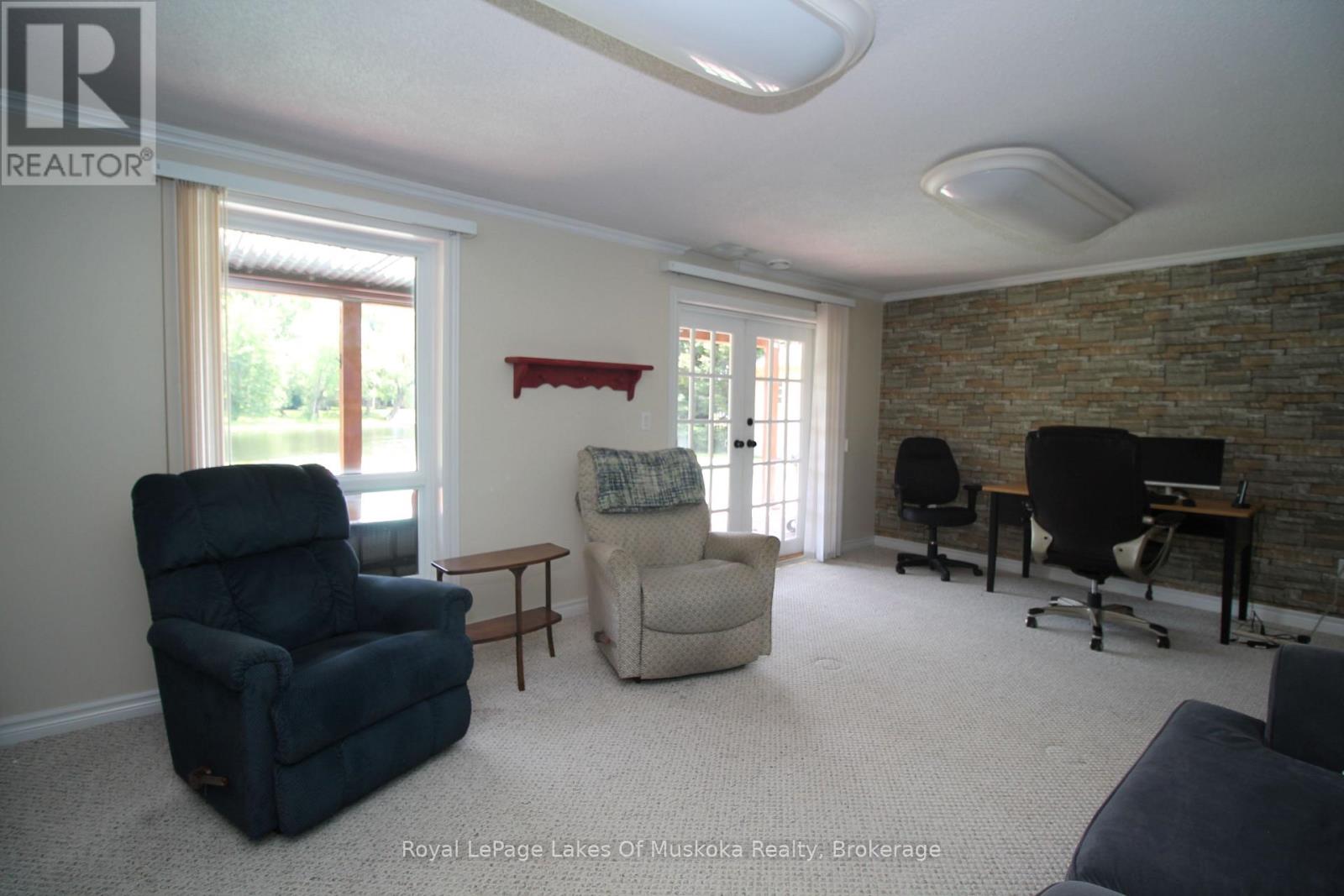 1815 Peninsula Point Road, Severn, Ontario  P0E 1N0 - Photo 14 - S11985056