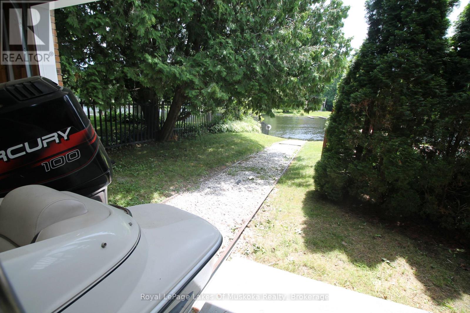 1815 Peninsula Point Road, Severn, Ontario  P0E 1N0 - Photo 19 - S11985056