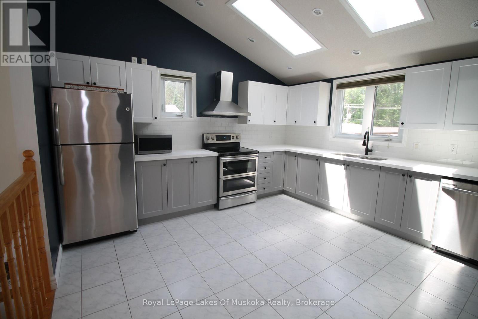 1815 Peninsula Point Road, Severn, Ontario  P0E 1N0 - Photo 21 - S11985056