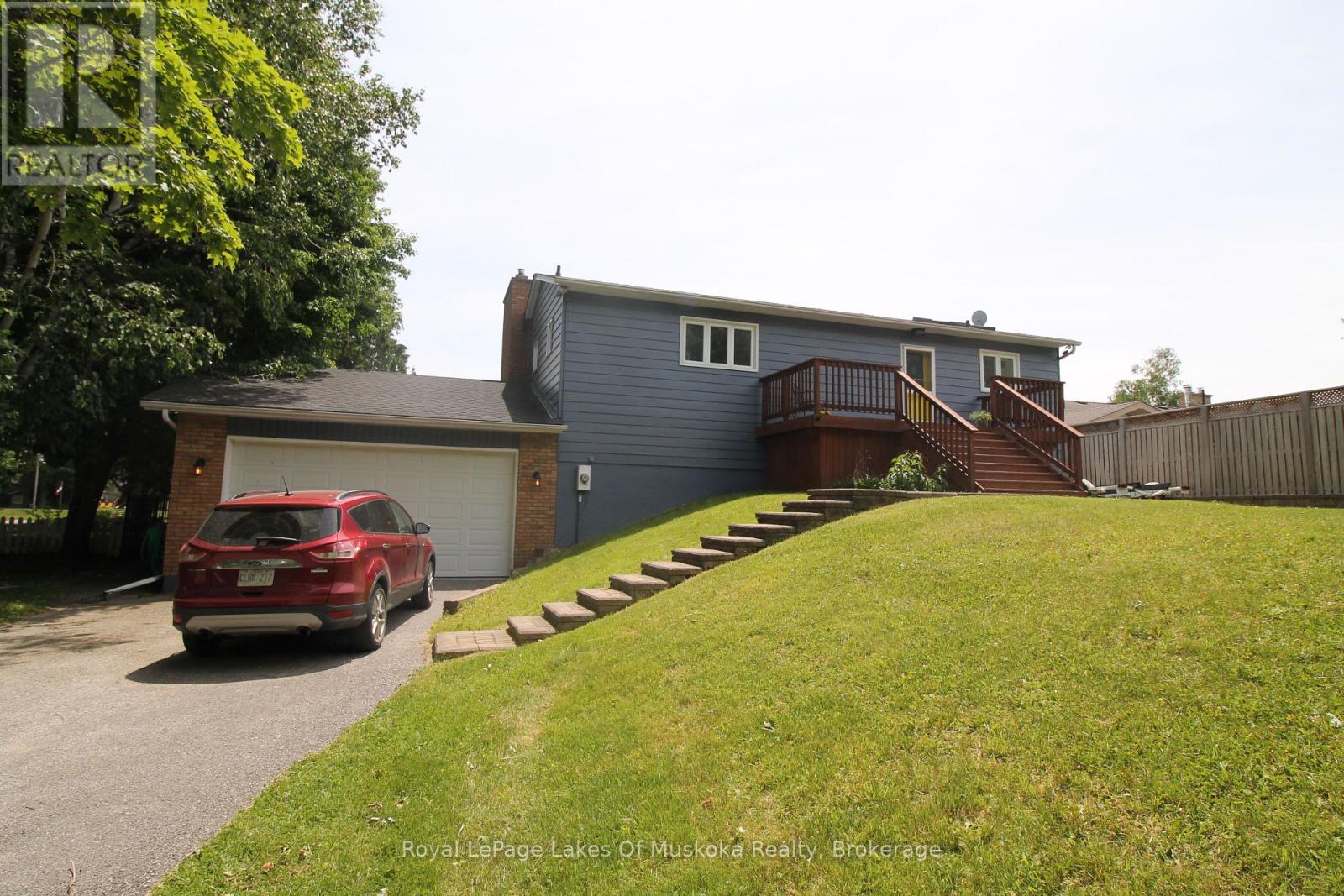 1815 Peninsula Point Road, Severn, Ontario  P0E 1N0 - Photo 3 - S11985056
