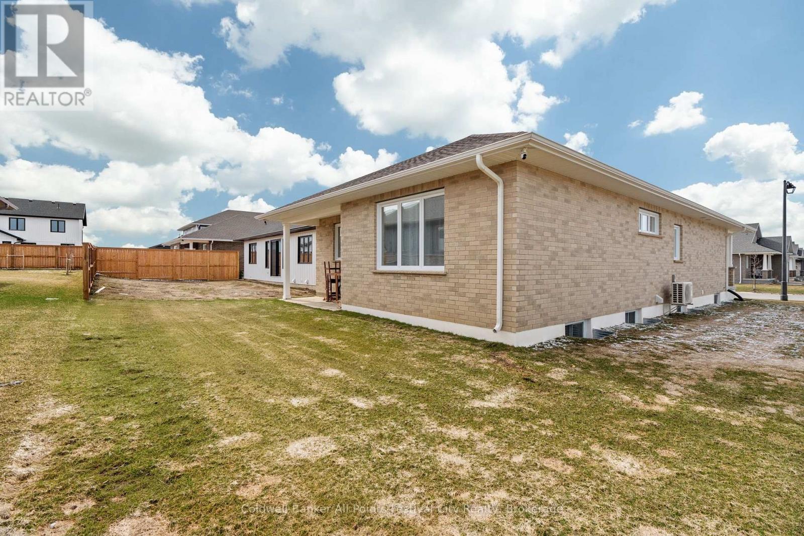 451 Woodridge Drive, Goderich, Ontario  N7A 0C7 - Photo 43 - X11985681