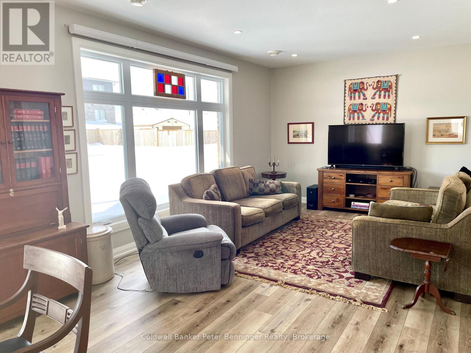 205 Irishwood Lane, Brockton, Ontario  N0G 2V0 - Photo 12 - X11985976