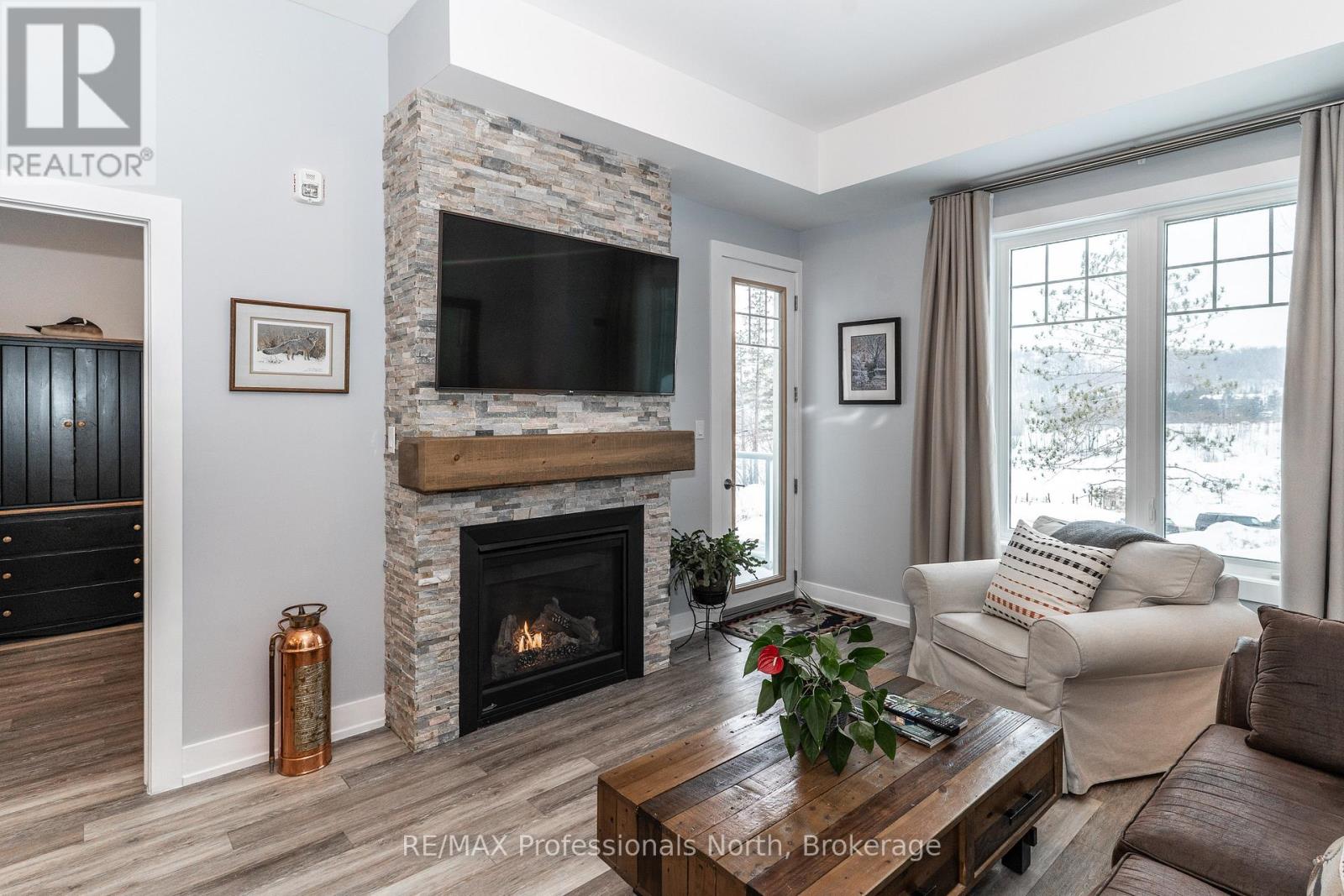 102 - 25 PEN LAKE POINT ROAD, Huntsville, Ontario