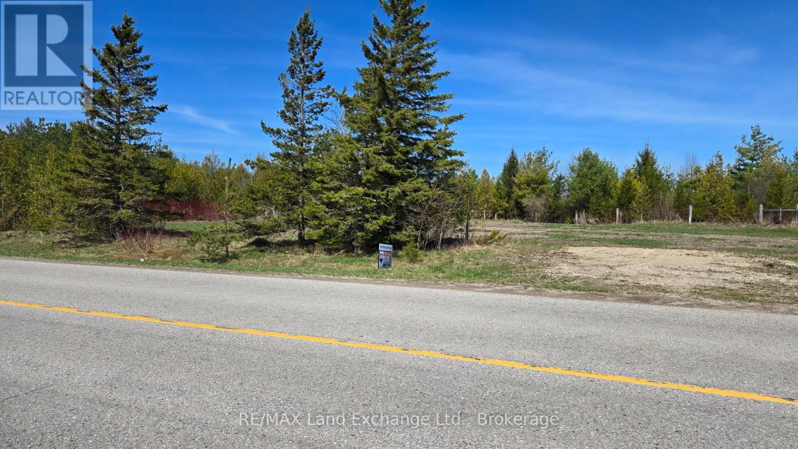 616 Lake Range Drive N, Huron-Kinloss, Ontario  N2Z 0B3 - Photo 1 - X11987198