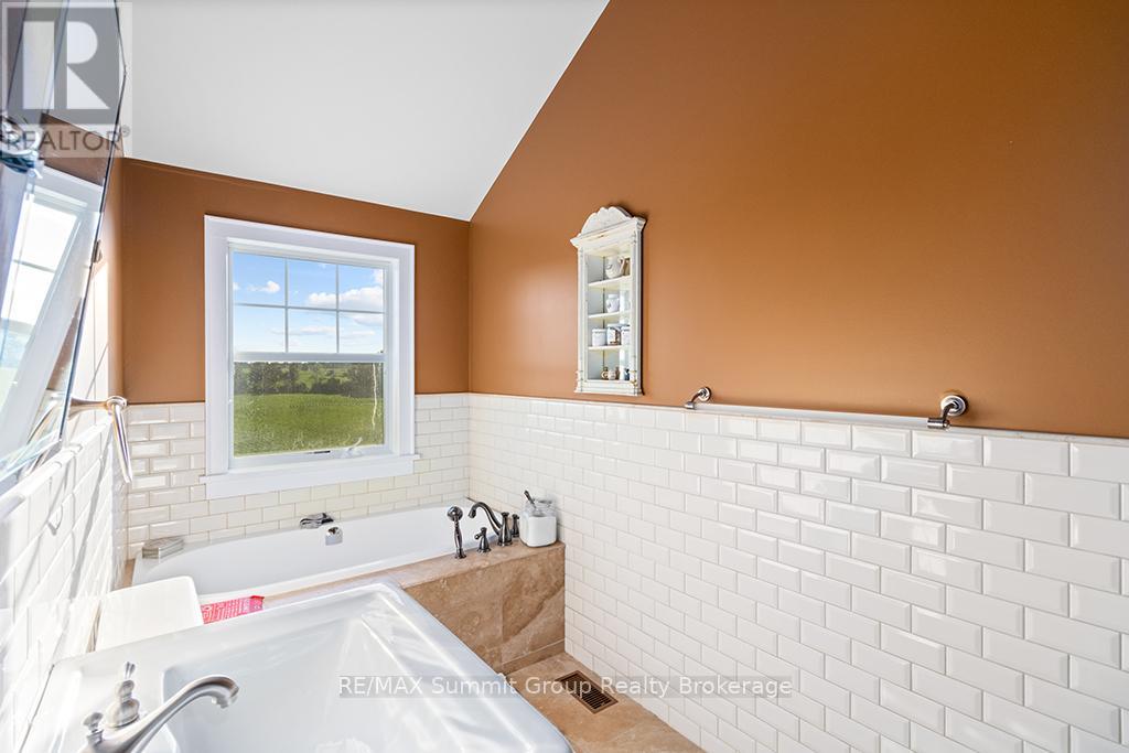 385073 4th Concession A, Grey Highlands, Ontario  N0C 1E0 - Photo 16 - X11987886
