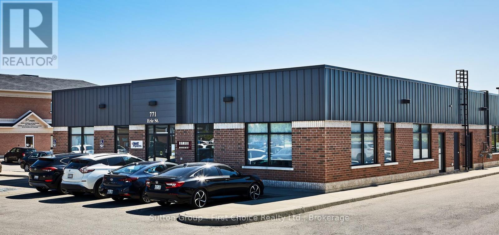 A - 771 Erie Street, Stratford, Ontario  N4Z 1A2 - Photo 1 - X11988181