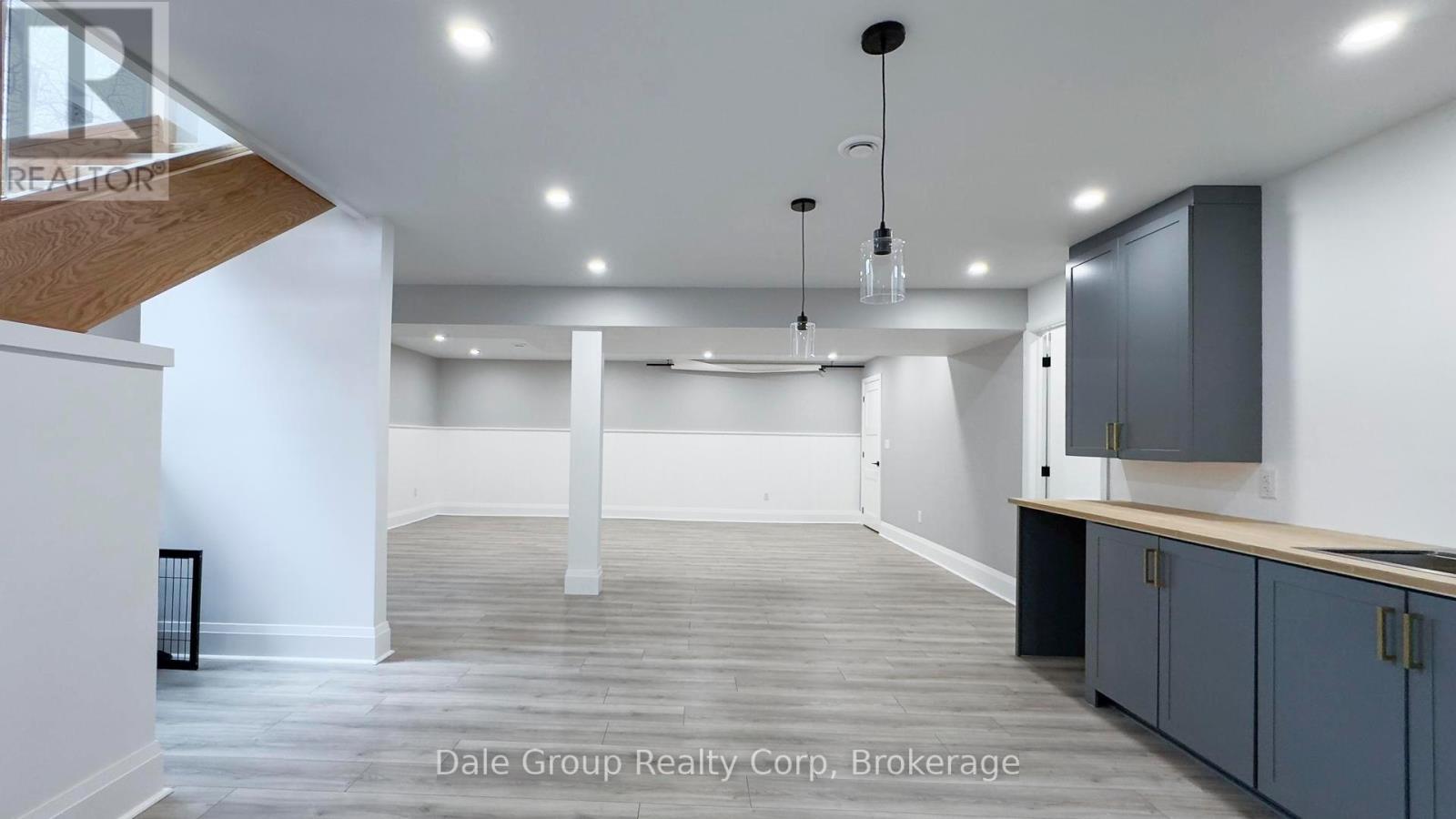 8354 Oakwood Drive S, Lambton Shores, Ontario  N0M 1T0 - Photo 35 - X11988541