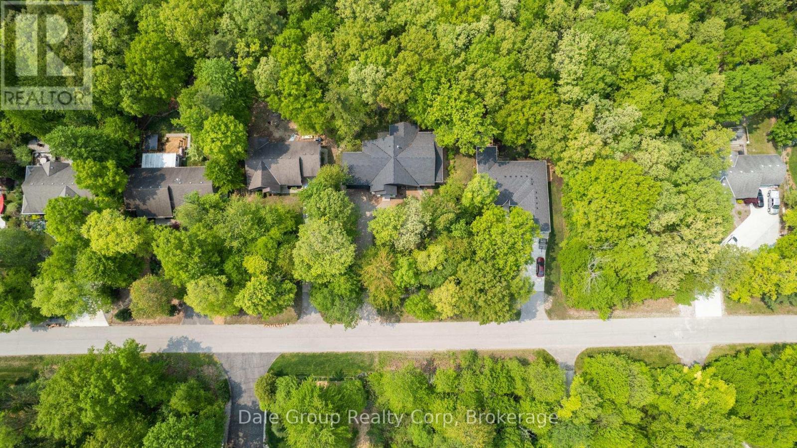 8354 Oakwood Drive S, Lambton Shores, Ontario  N0M 1T0 - Photo 45 - X11988541